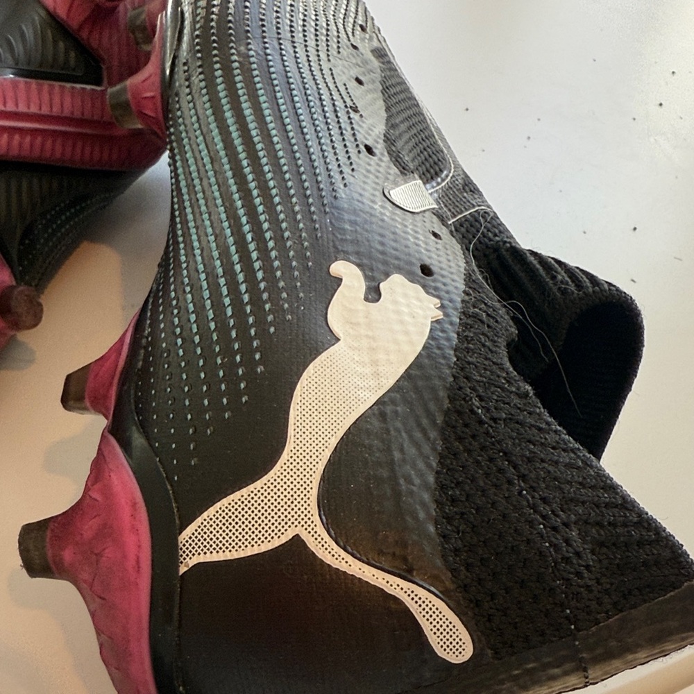 Puma Black and White Soccer Cleats- women's size 7 - Picture 5 of 9